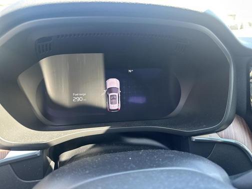 2022 Volvo XC60 B5 Momentum