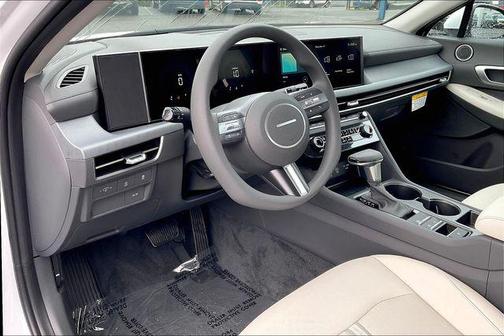 2025 Hyundai SONATA SE