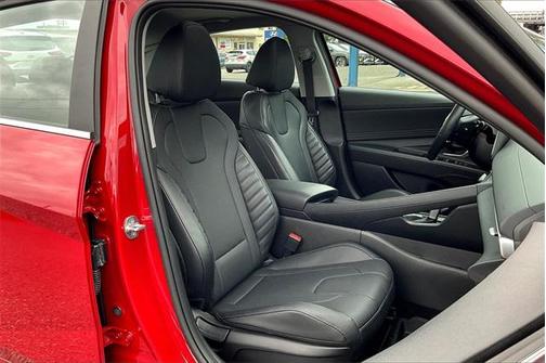 2022 Hyundai ELANTRA Limited