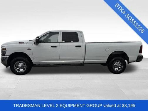 2025 RAM 3500 Tradesman Crew Cab 4x4 8' Box