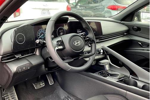 2025 Hyundai ELANTRA Sport