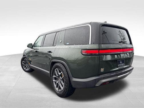 2023 Rivian R1S Adventure