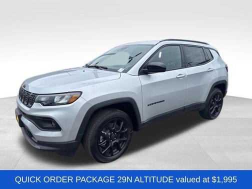 Silver Zynith Metallic Clearcoat 2026 Jeep Compass Latitude