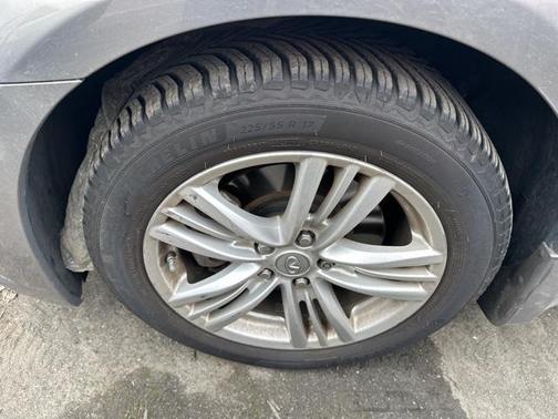 2012 INFINITI G37x Base