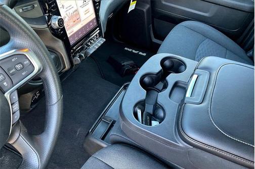 2025 RAM 3500 Tradesman Crew Cab 4x4 8' Box