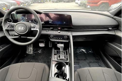 2025 Hyundai ELANTRA HEV SEL Sport