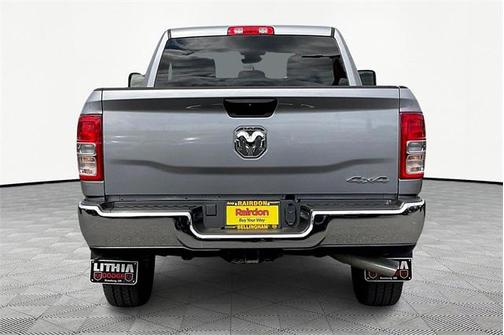 2024 RAM 2500 Tradesman Crew Cab 4x4 6'4' Box