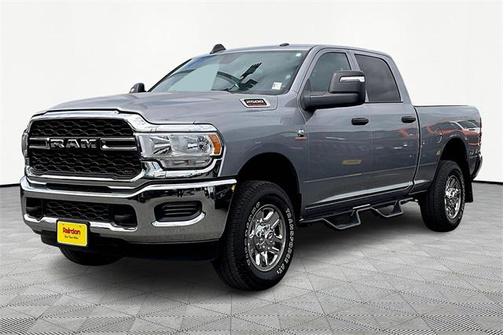 2024 RAM 2500 Tradesman Crew Cab 4x4 6'4' Box