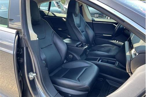 2016 Tesla Model S 75D
