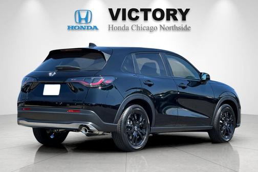 Crystal Black Pearl 2026 Honda HR-V AWD Sport