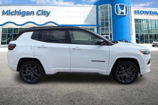 Bright White Clearcoat 2024 Jeep Compass Limited