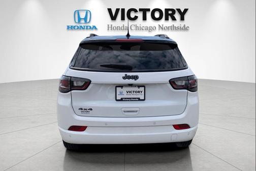 Bright White Clearcoat 2024 Jeep Compass Limited