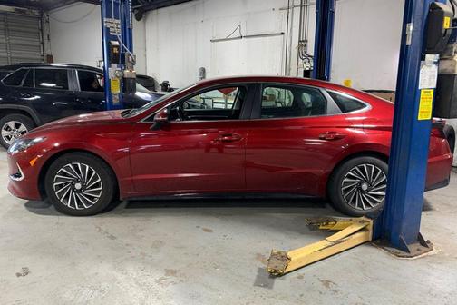 2023 Hyundai SONATA Hybrid SE