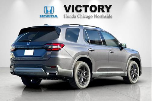 2025 Honda Pilot Touring 8-Passenger