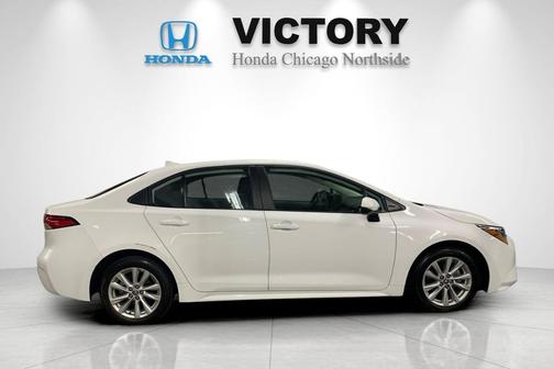 Ice Cap 2025 Toyota Corolla LE
