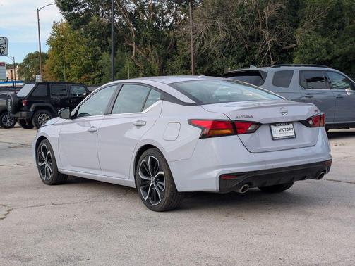 2024 Nissan Altima SR FWD