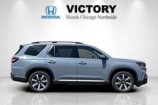 Sonic Gray Pearl 2025 Honda Pilot Touring 8-Passenger