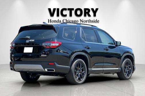 2025 Honda Pilot Touring 8-Passenger