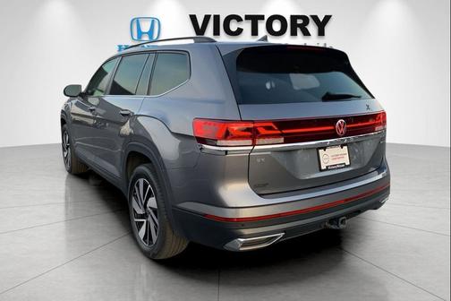 2025 Volkswagen Atlas 2.0T SE w/Technology 4MOTION