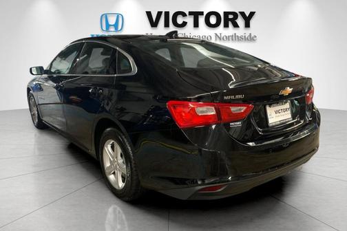Mosaic Black Metallic 2024 Chevrolet Malibu FWD 1LT