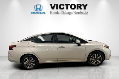 Brilliant Silver Metallic 2025 Nissan Versa 1.6 SV