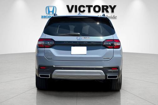 2025 Honda Pilot Touring 8-Passenger