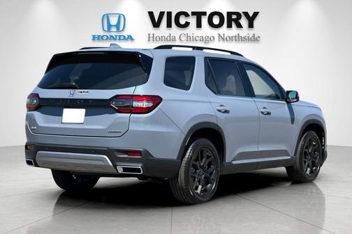 2025 Honda Pilot Touring 8-Passenger