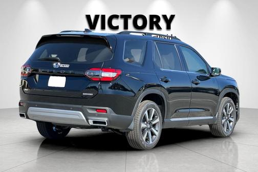 2025 Honda Pilot Touring 8-Passenger