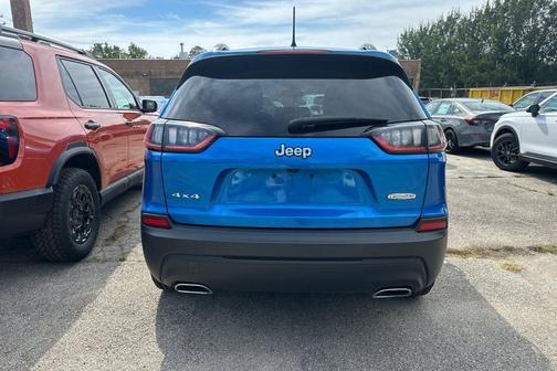 2022 Jeep Cherokee Latitude Lux