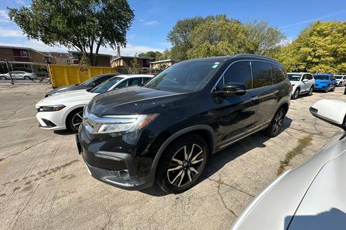 2019 Honda Pilot Touring 8-Passenger