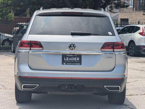 2022 Volkswagen Atlas 3.6L SE w/Technology