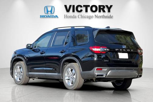 Crystal Black Pearl 2026 Honda Pilot EX-L