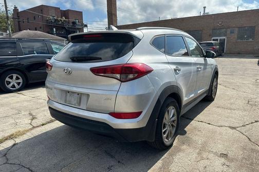 2017 Hyundai TUCSON SE Plus