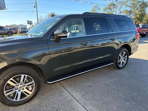 2022 Ford Expedition Max XLT