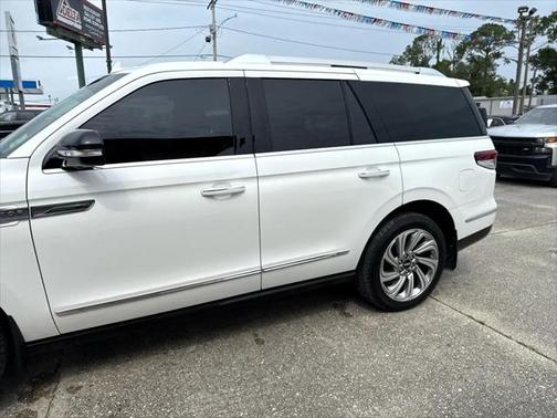 2024 Lincoln Navigator Premiere