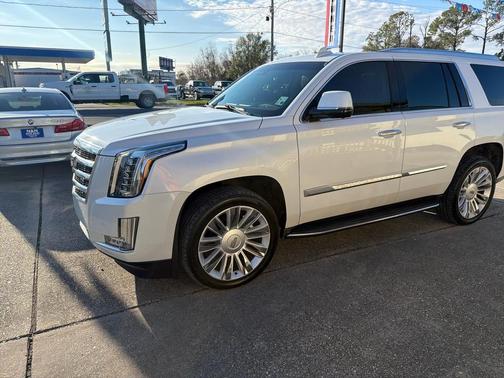 2016 Cadillac Escalade Luxury