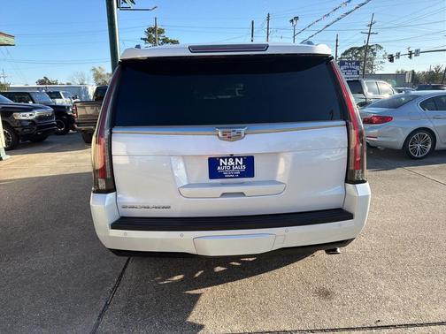 2016 Cadillac Escalade Luxury