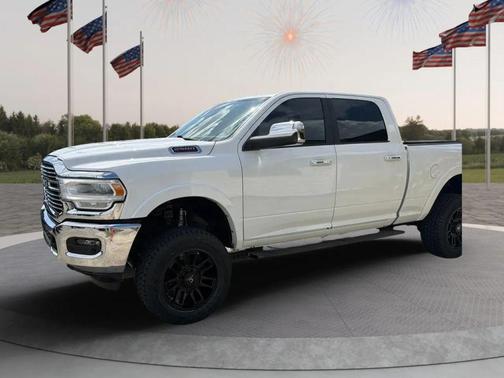 Bright White Clearcoat 2020 RAM 2500 Laramie Crew Cab 4x4 6'4' Box