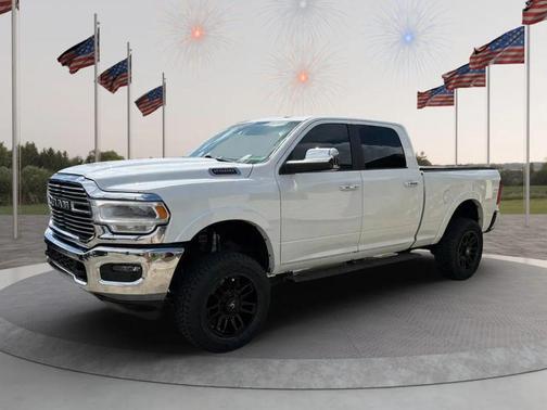 Bright White Clearcoat 2020 RAM 2500 Laramie Crew Cab 4x4 6'4' Box