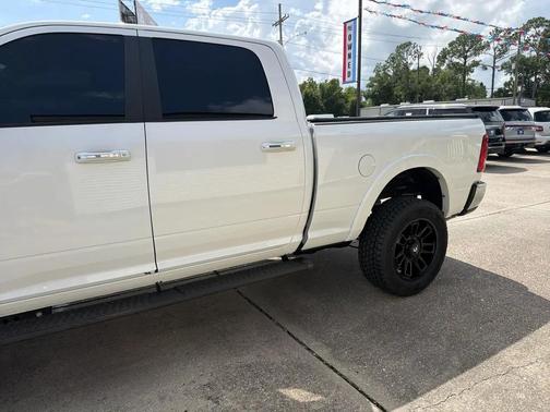 White 2020 RAM 2500 Laramie Crew Cab SWB 4WD