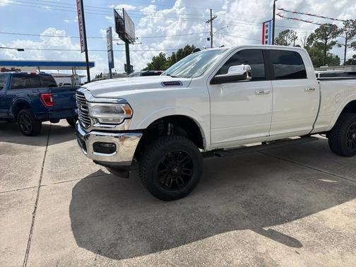 White 2020 RAM 2500 Laramie Crew Cab SWB 4WD