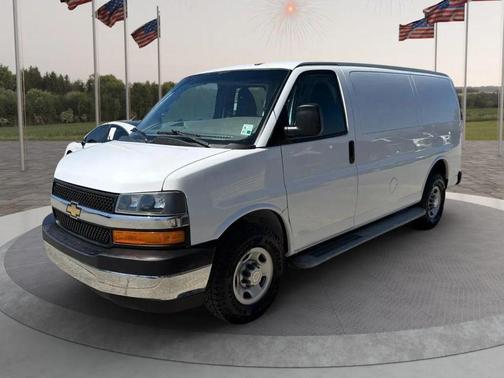 Summit White 2022 Chevrolet Express 2500 LT