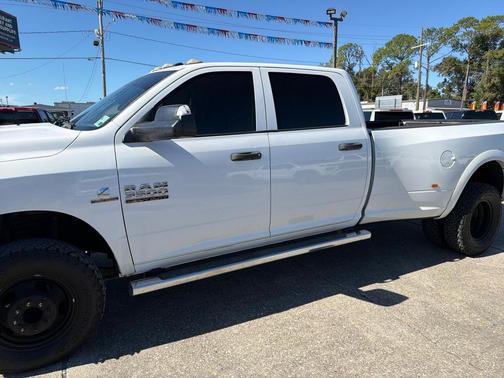 2017 RAM 3500 Tradesman Crew Cab 4WD DRW