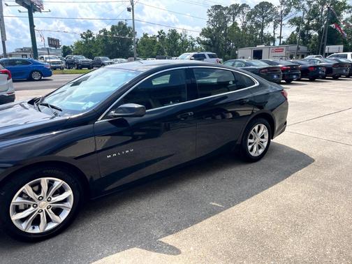 Photo 4 of 17 of 2020 Chevrolet Malibu LT