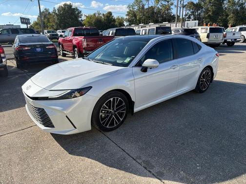 2025 Toyota Camry XLE