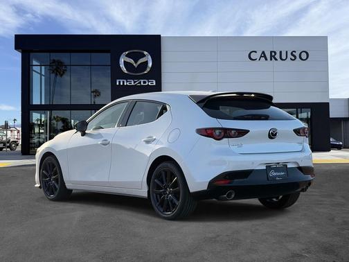 Snowflake White Pearl Mica 2026 Mazda Mazda3 2.5 Turbo AWD