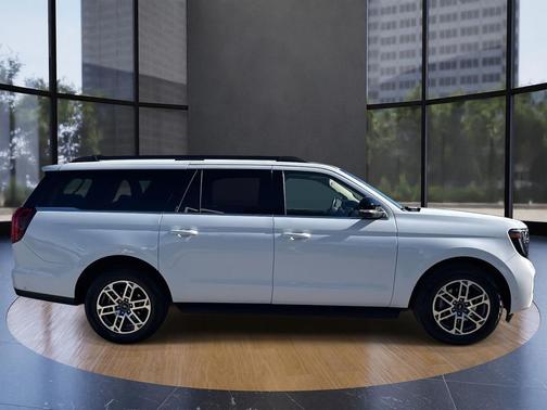 2025 Ford Expedition Max Active 4x4