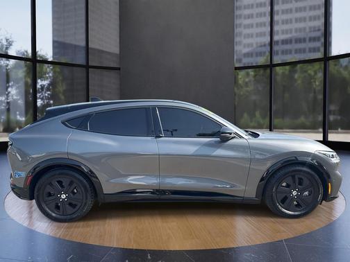 2021 Ford Mustang Mach-E California Route 1