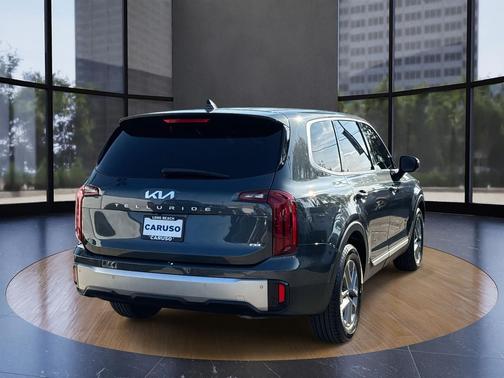 2023 Kia Telluride LX
