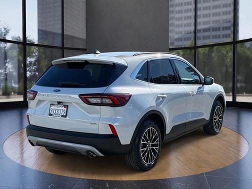 2025 Ford Escape PHEV Base